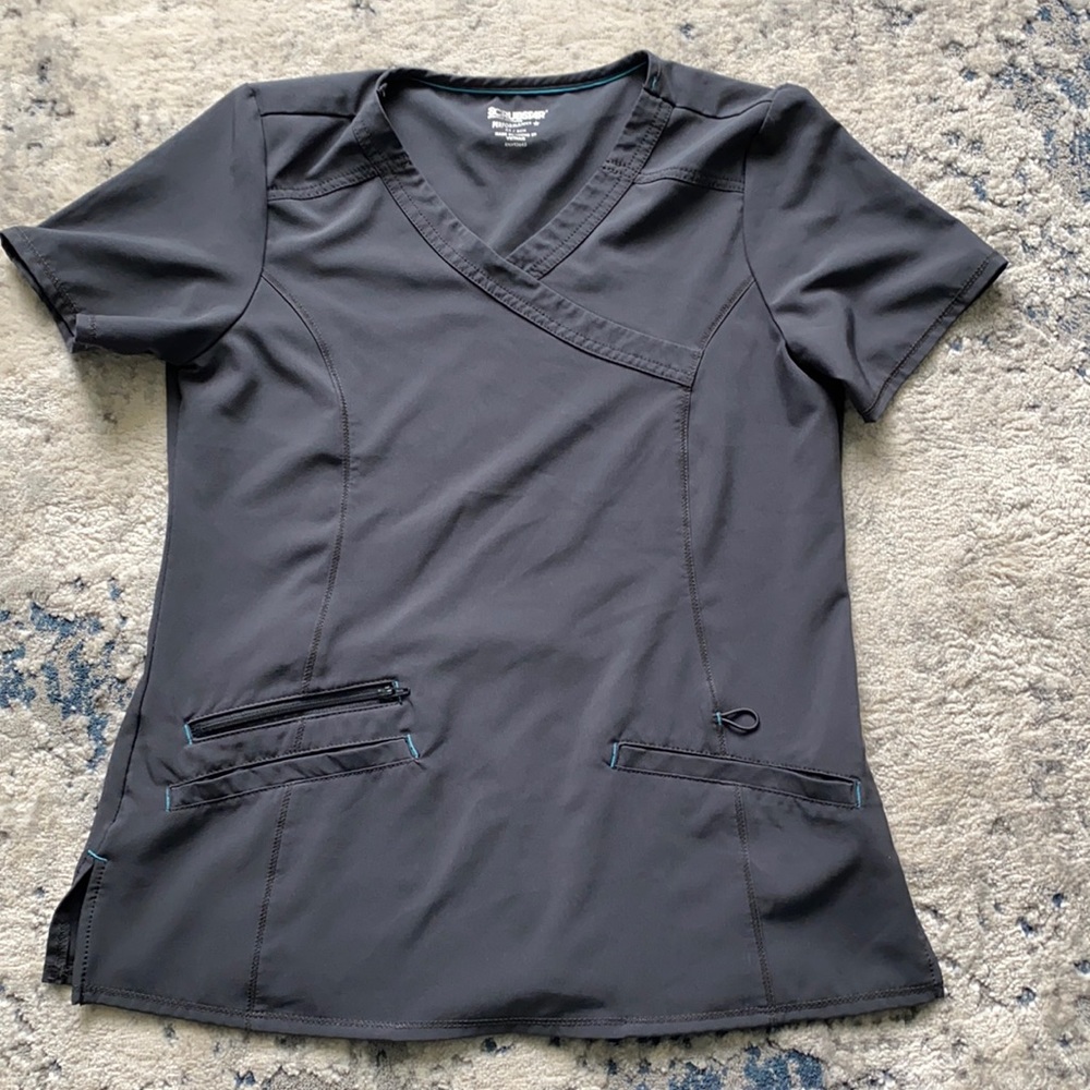 Scrub top